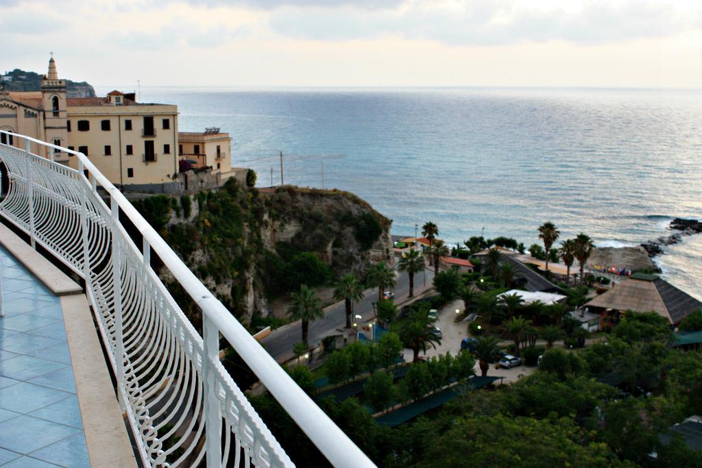 Bella Tropea Suite الغرفة الصورة